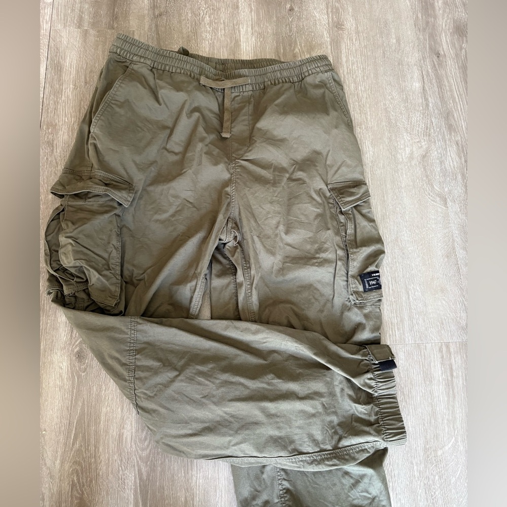 NWOT H&M Green Cargo Pants Durable Cotton Blend